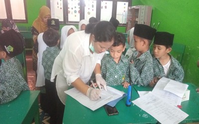 Peberian Imunisasi Pada Siswa/i Kelas 1